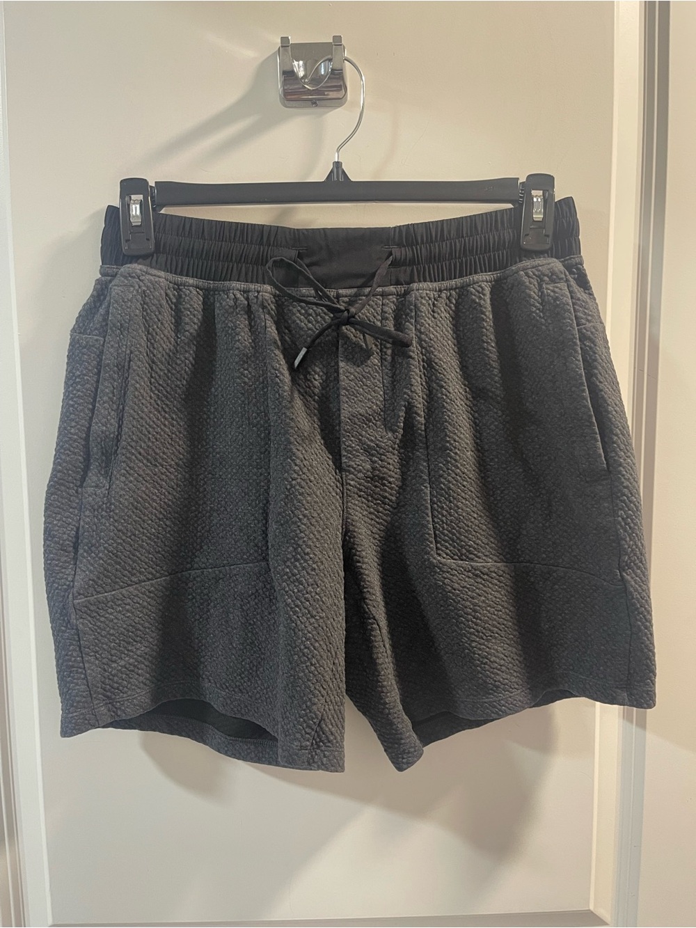 lululemon athletica Men's Quilted Drawstring Shorts - Black